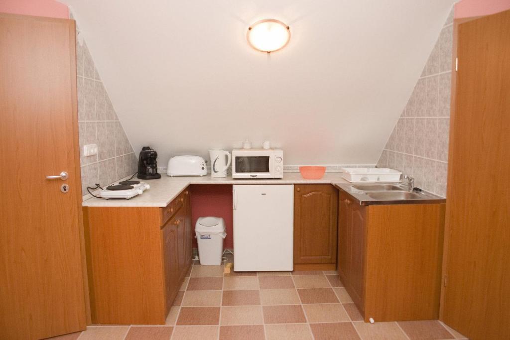Erdos Apartments Mosonmagyaróvár Extérieur photo
